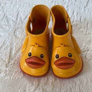 Mini Melissa Duck Rainboots. Size 5.